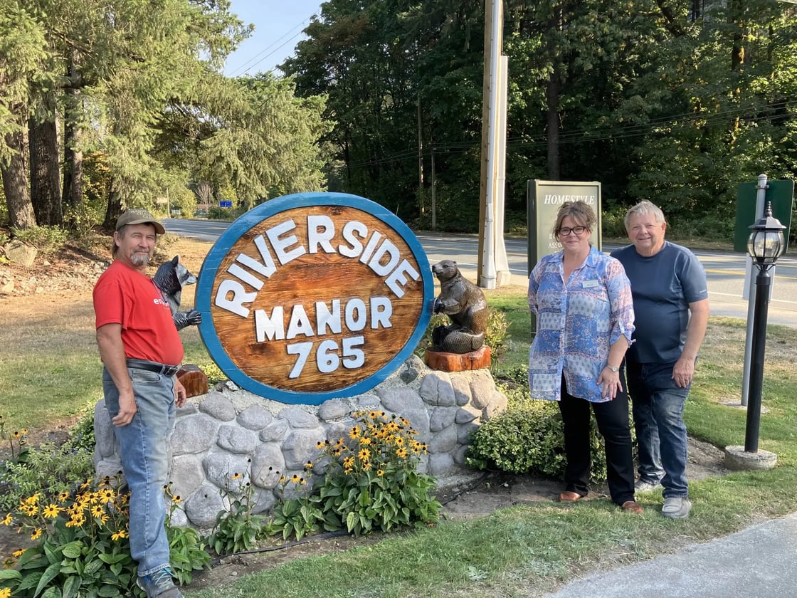 Riverside Manor Sign